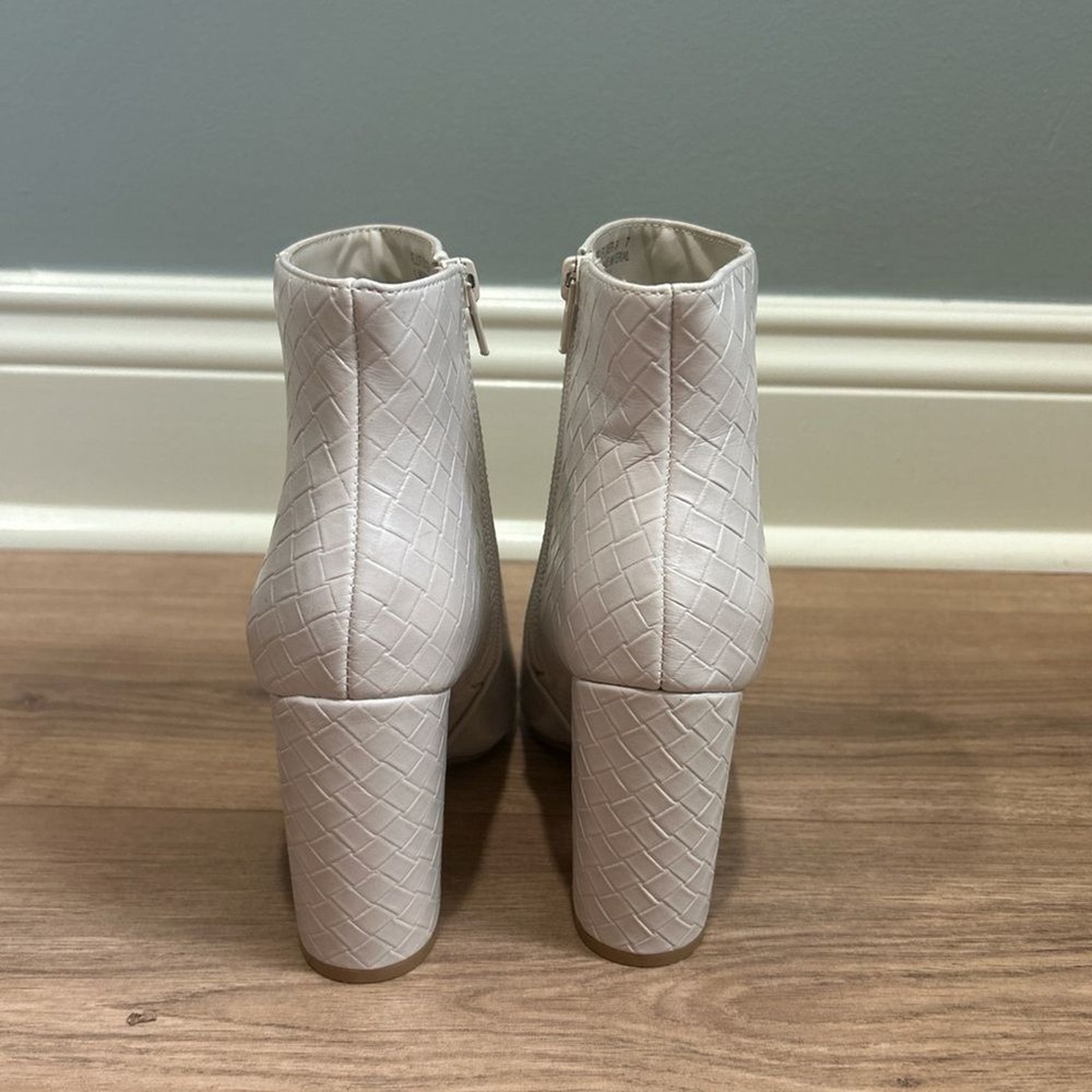 BAMBOO Woven Pattern Cream Ankle Boots Size 7 - Picture 4 of 7